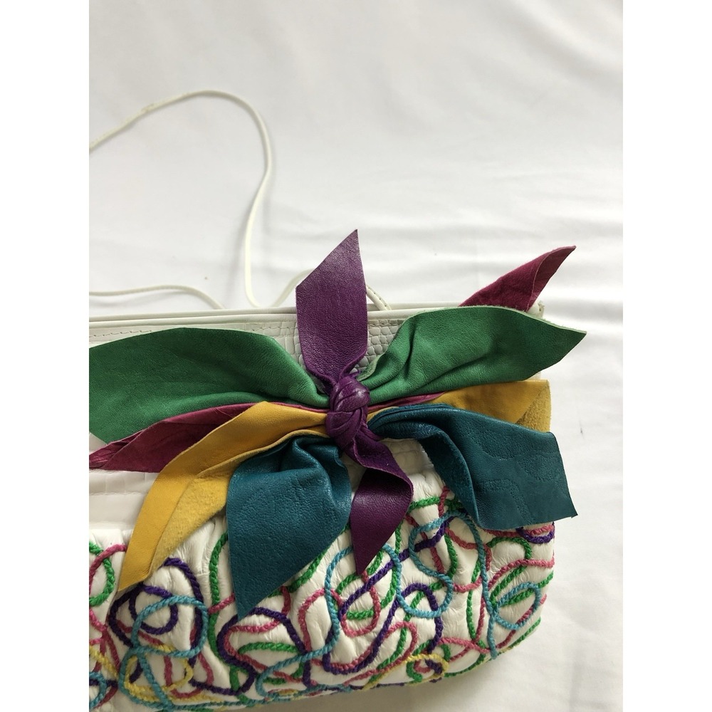 Vintage 80s Opulent Containers White Leather Crossbody Bag Abstract Bow Clutch - Picture 5 of 10